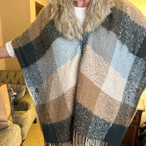 Boston Proper ones size with fur collar